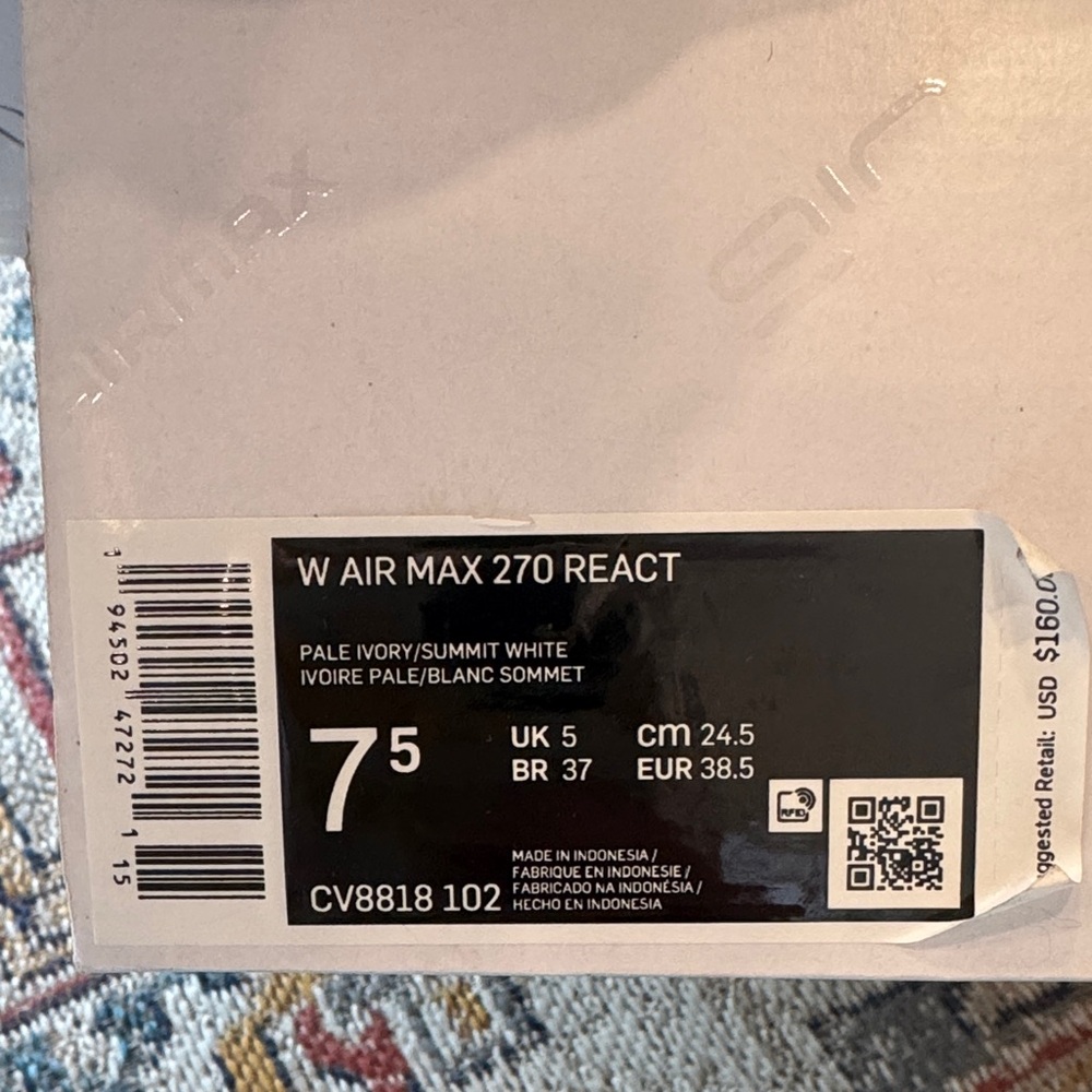 Nike Women's Air Max 270 - NWOB - Picture 2 of 6